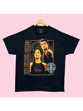 The Hunger Games Katniss & Peeta District 12 Tributes Tee XL